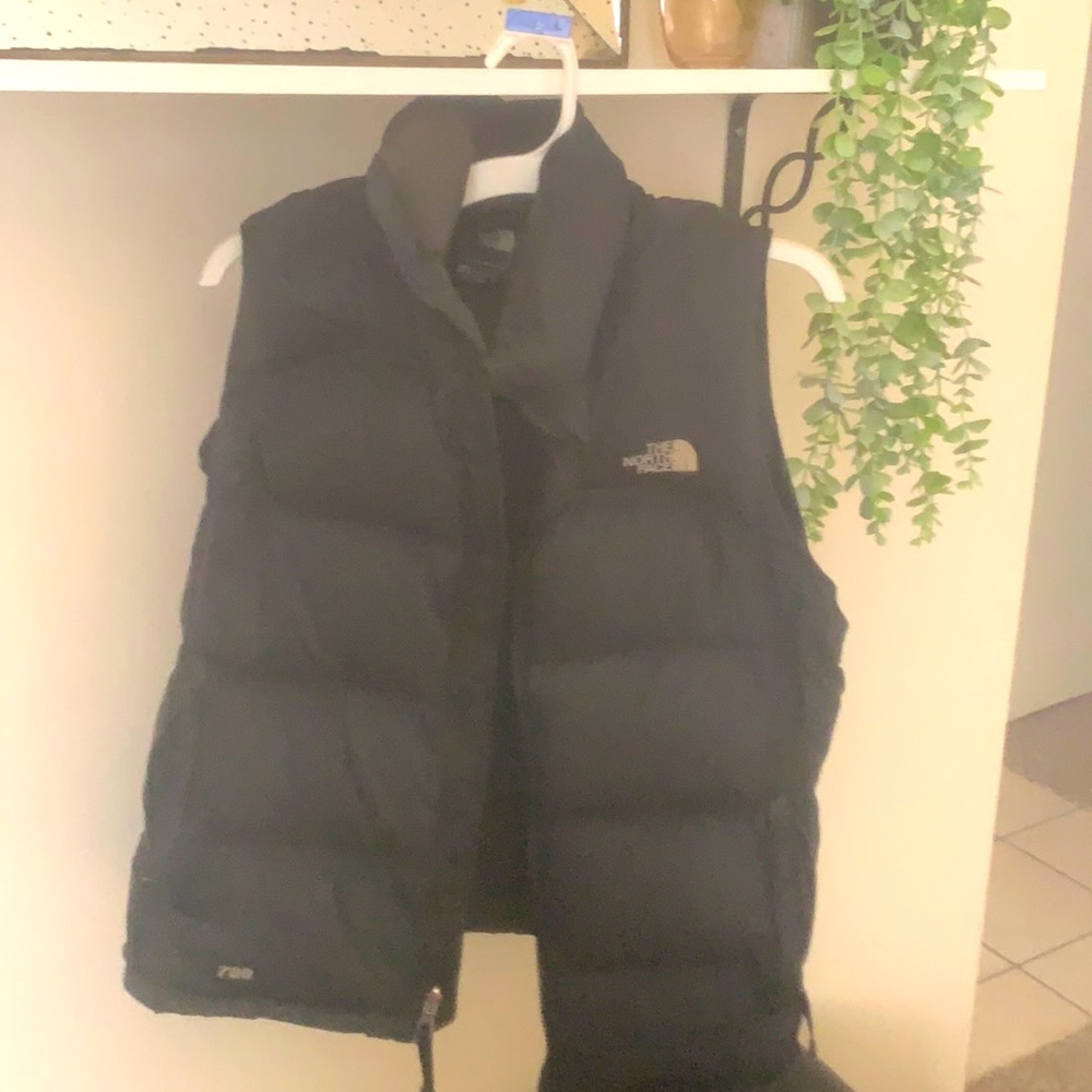 Women’s large northface vest